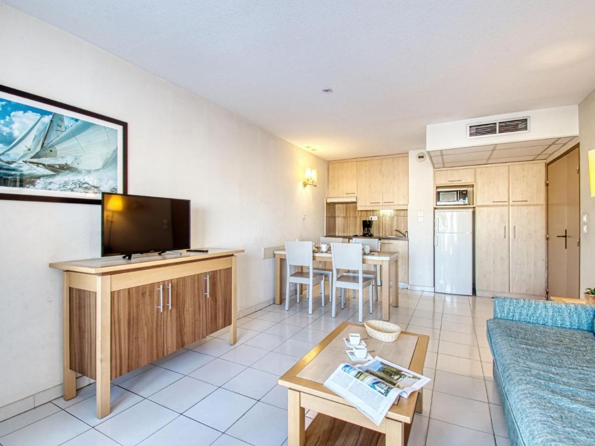Cap Hermes-5 By Interhome